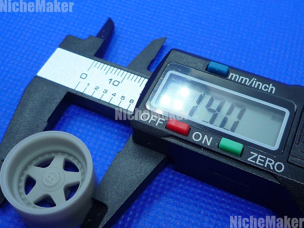 フジミ 1/24 ポルシェ928 専用 フロント調節キット&ホイール