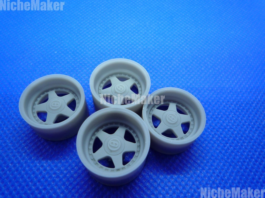 フジミ 1/24 ポルシェ928 専用 フロント調節キット&ホイール