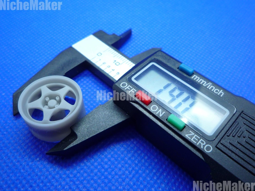 汎用 1/24 17インチ相当 SPOON SW388 風ホイール