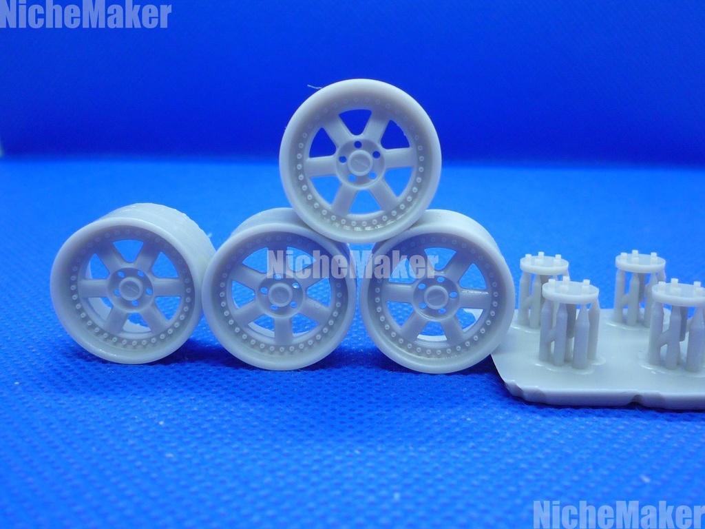 汎用 1/24 17インチ相当 トミーカイラ風ホイール