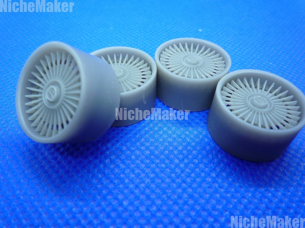 汎用 1/24 17インチ相当 Work EMITZ風 ホイール