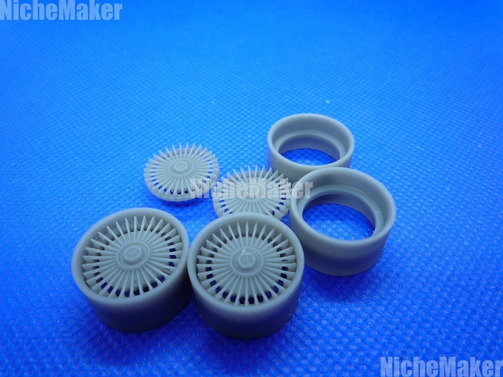 汎用 1/24 17インチ相当 Work EMITZ風 ホイール