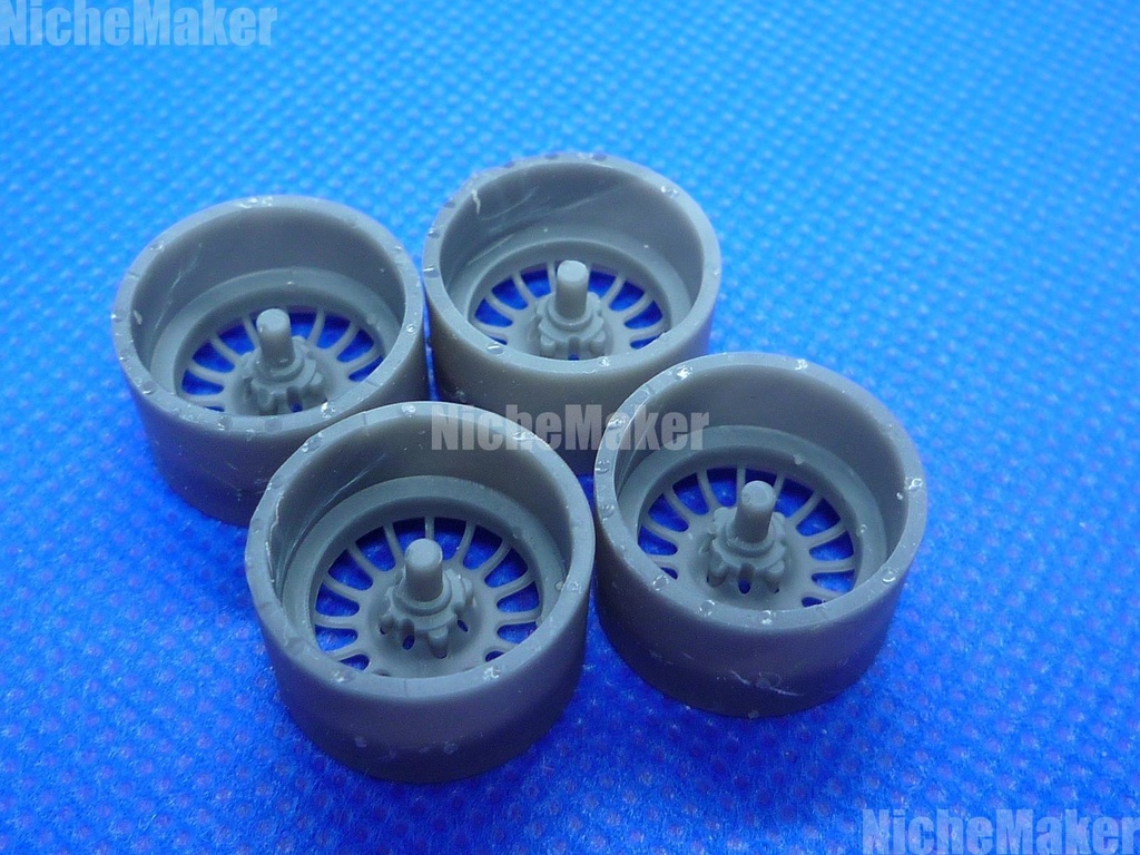 汎用 1/24 15-16インチ相当 スプリントハート風 ホイール