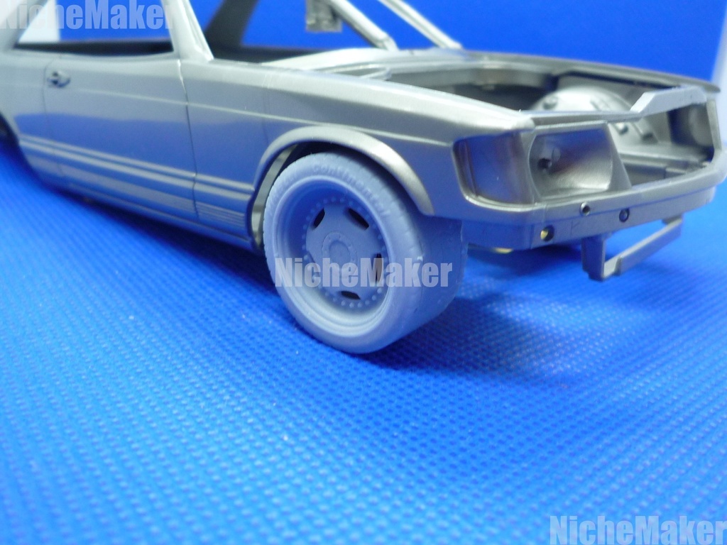 TAMIYA 1/24 メルセデス・ベンツ500SEC 対応18インチ相当ロリンザー風ホイール・タイヤセット