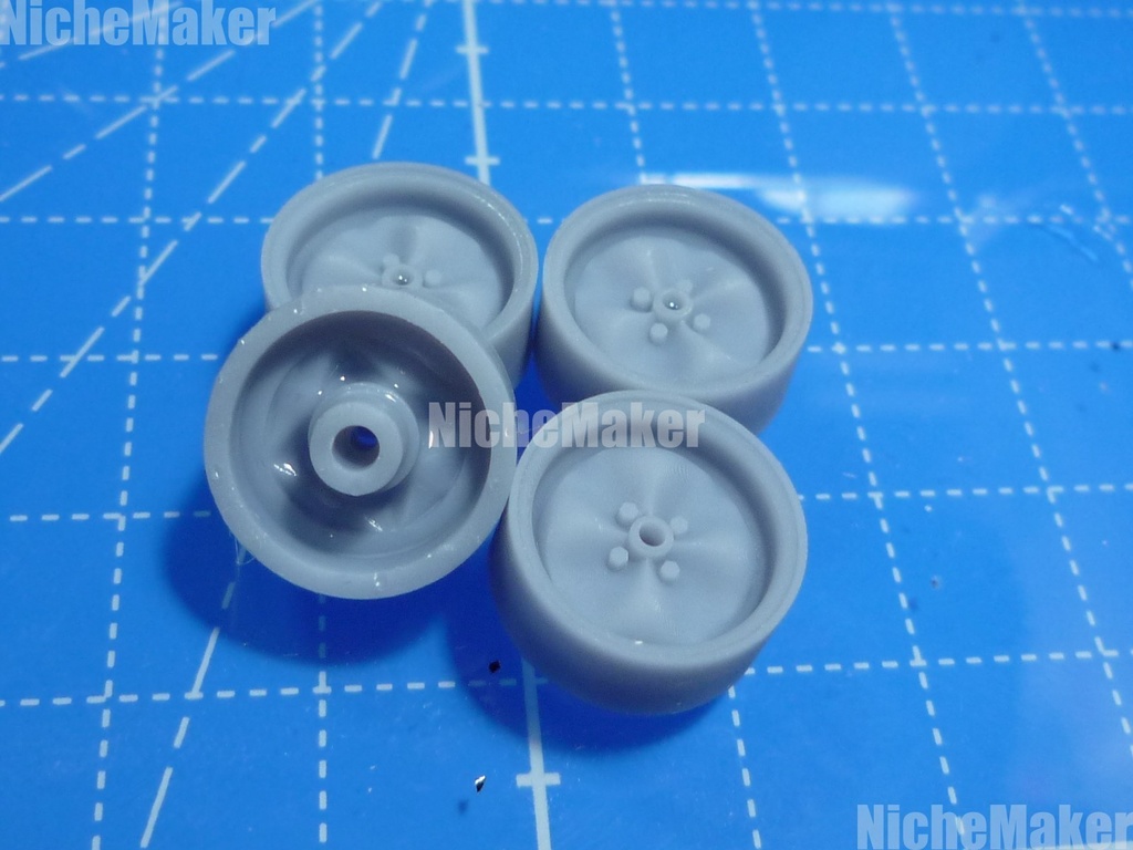 グンゼ産業 ロータス・エランS3用  Wobbly WEB WHEEL風ホイール