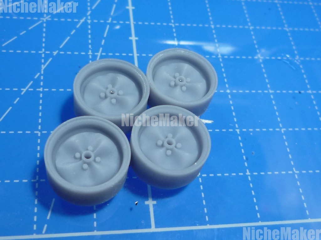 グンゼ産業　ロータス・エランS3用 　Wobbly WEB WHEEL風ホイール