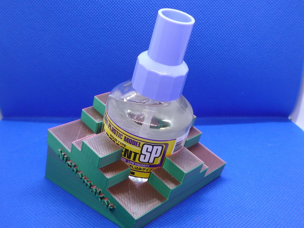 タミヤ角瓶・クレオス丸瓶 対応 転倒防止ホルダーゴージャスタイプ