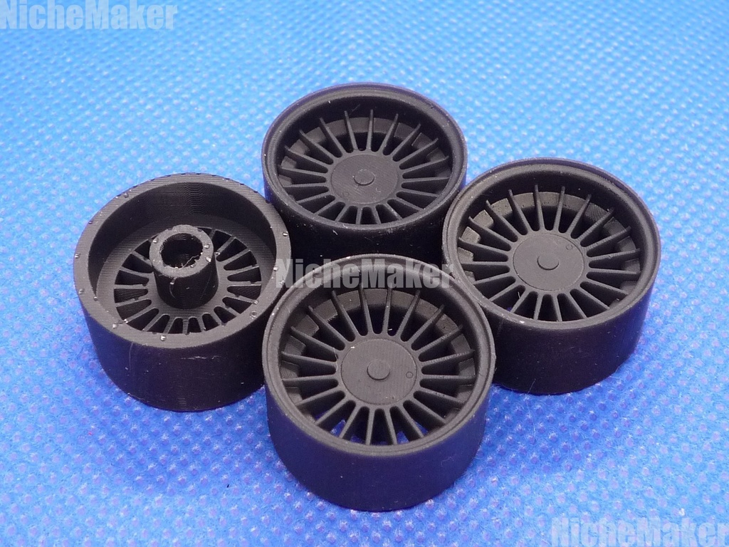 フジミ 1/24 BMW 5シリーズ(E34) 対応 フィンタイプホイール 19インチ