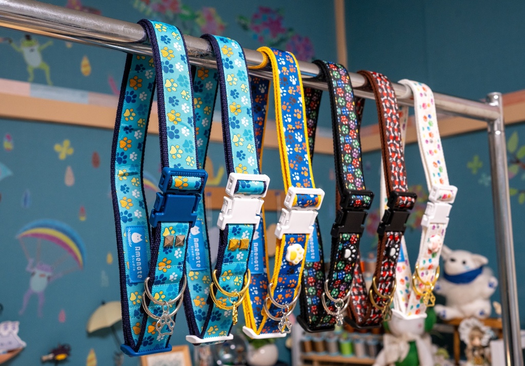 着ぐるみ用首輪【カラフル肉球】