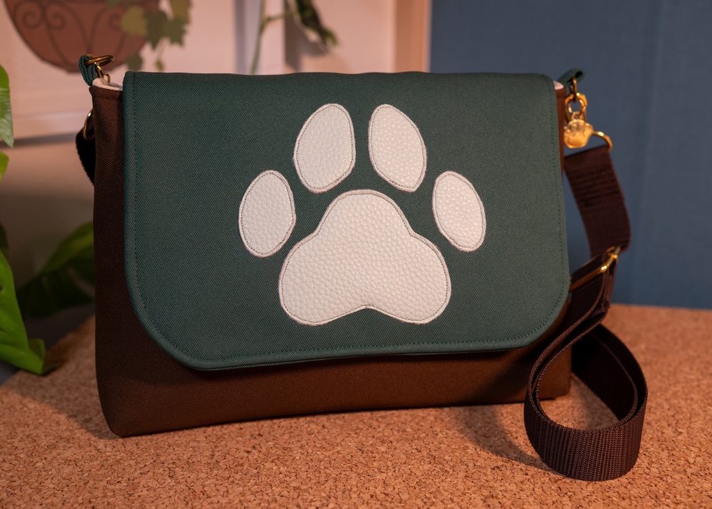 ケモノのためのショルダーバッグ【緑×茶】