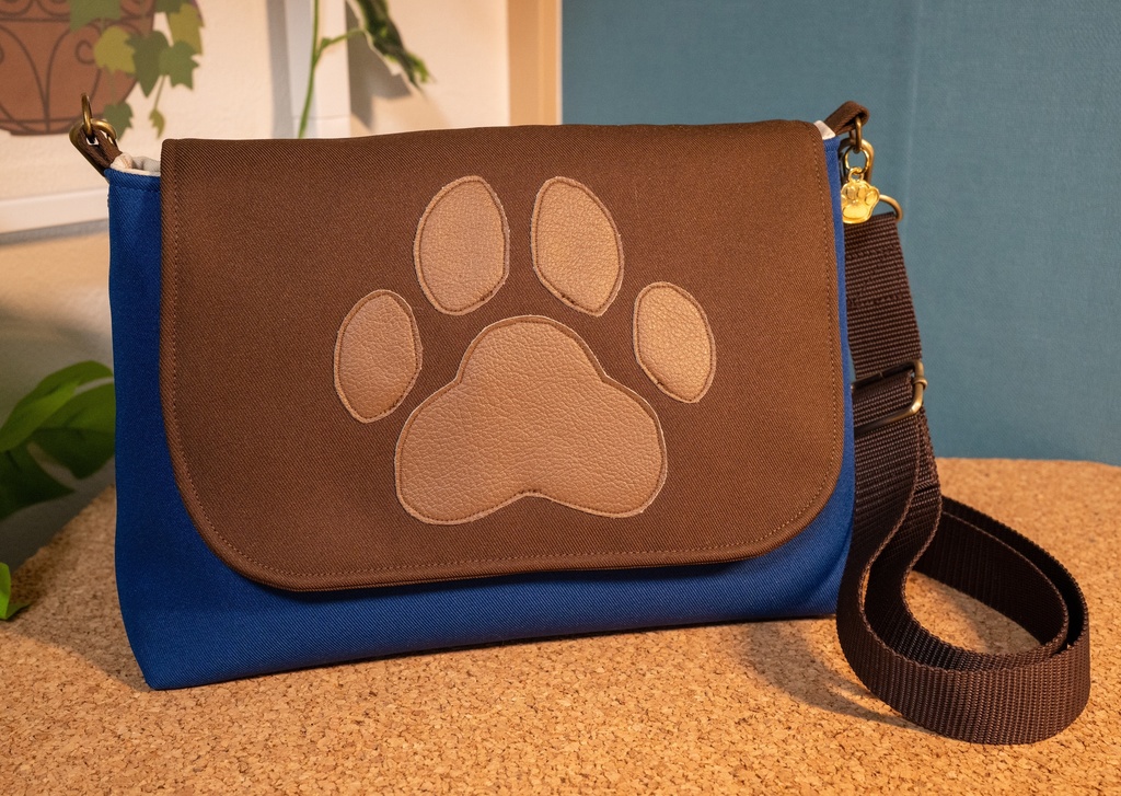 ケモノのためのショルダーバッグ【茶×青】