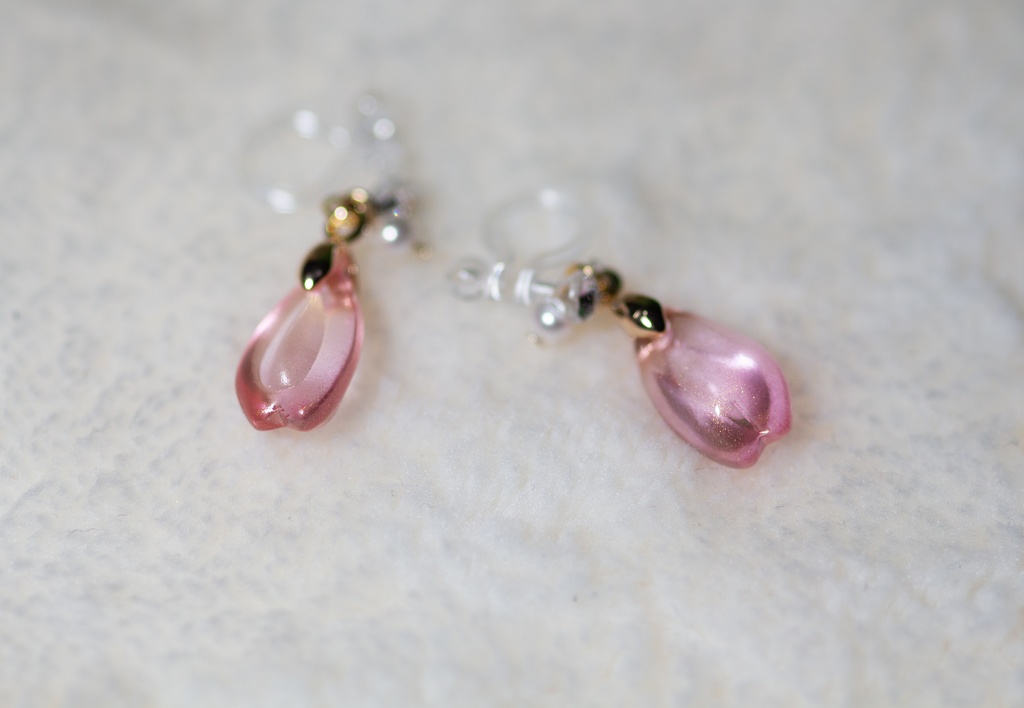 桜の花弁のドール用イヤリング