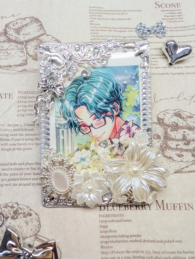 【悪魔執事と黒い猫😈🐈⬛】硬質カードケースデコ🎀