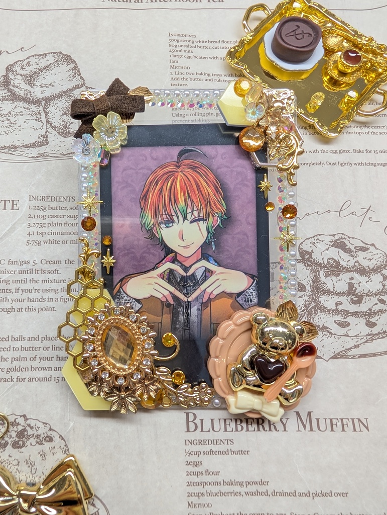 【悪魔執事と黒い猫😈🐈⬛】硬質カードケースデコ🎀