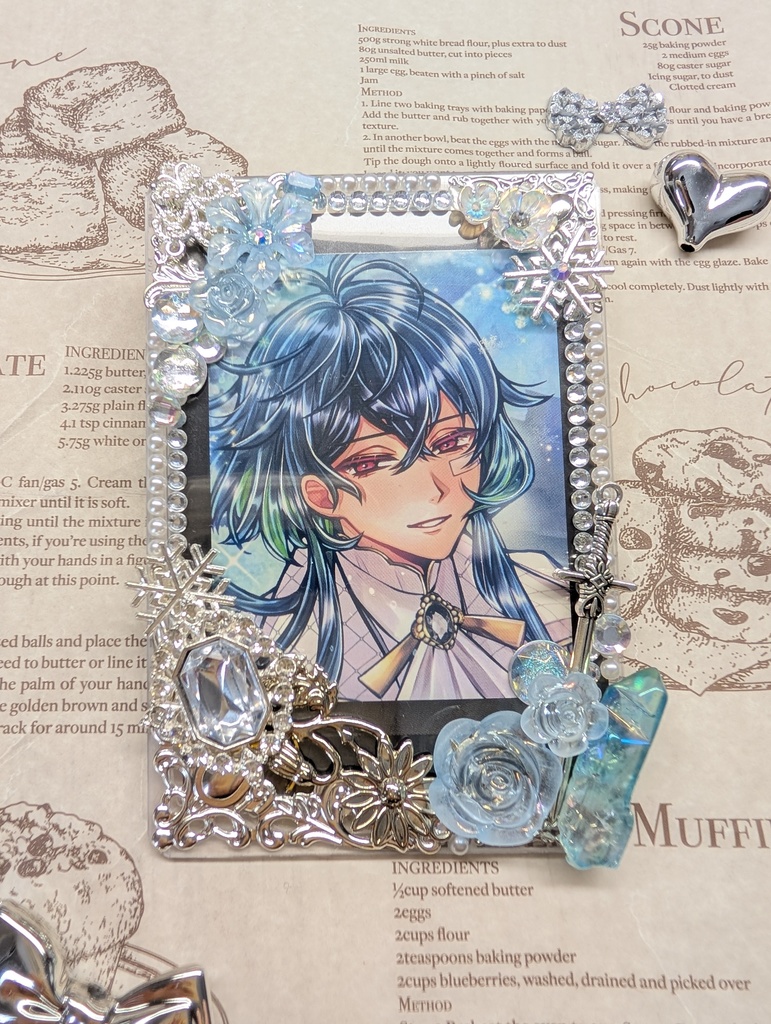 【悪魔執事と黒い猫😈🐈⬛】硬質カードケースデコ🎀