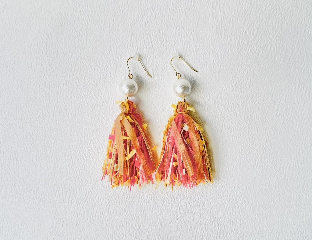 タッセルピアス・イヤリング