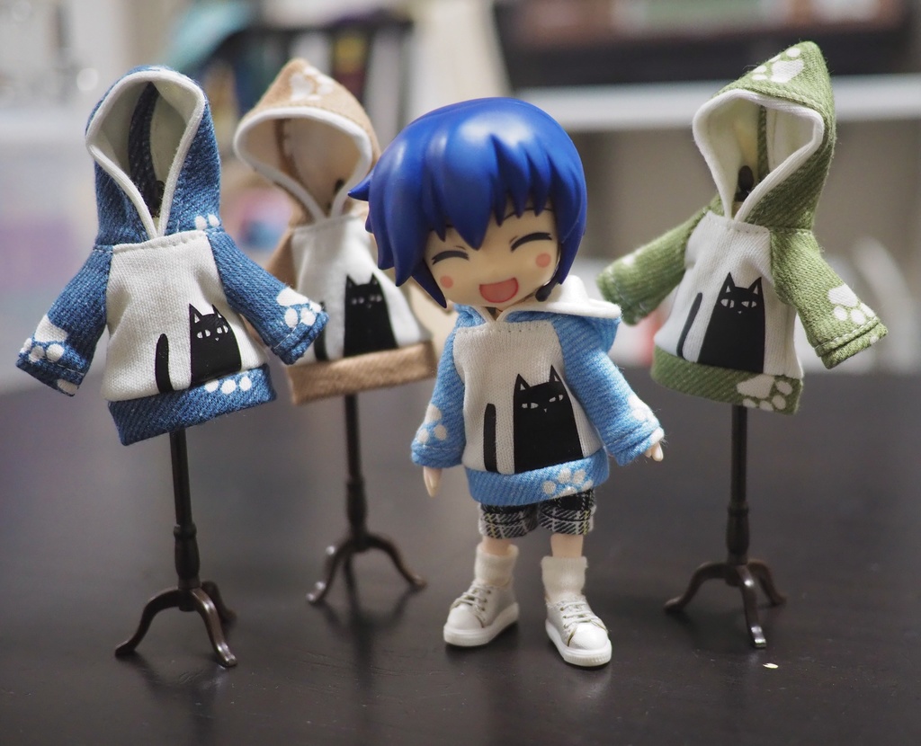 肉球ネコパーカー