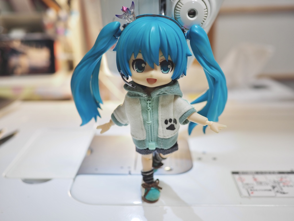 ジップパーカー（白）