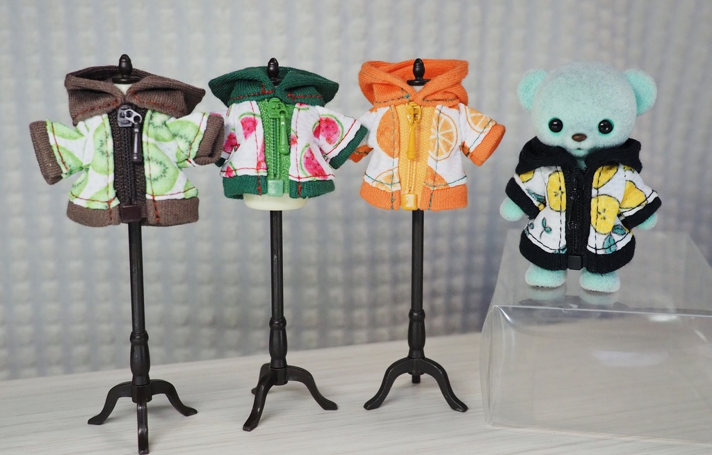 ジップパーカー(フルーツ)