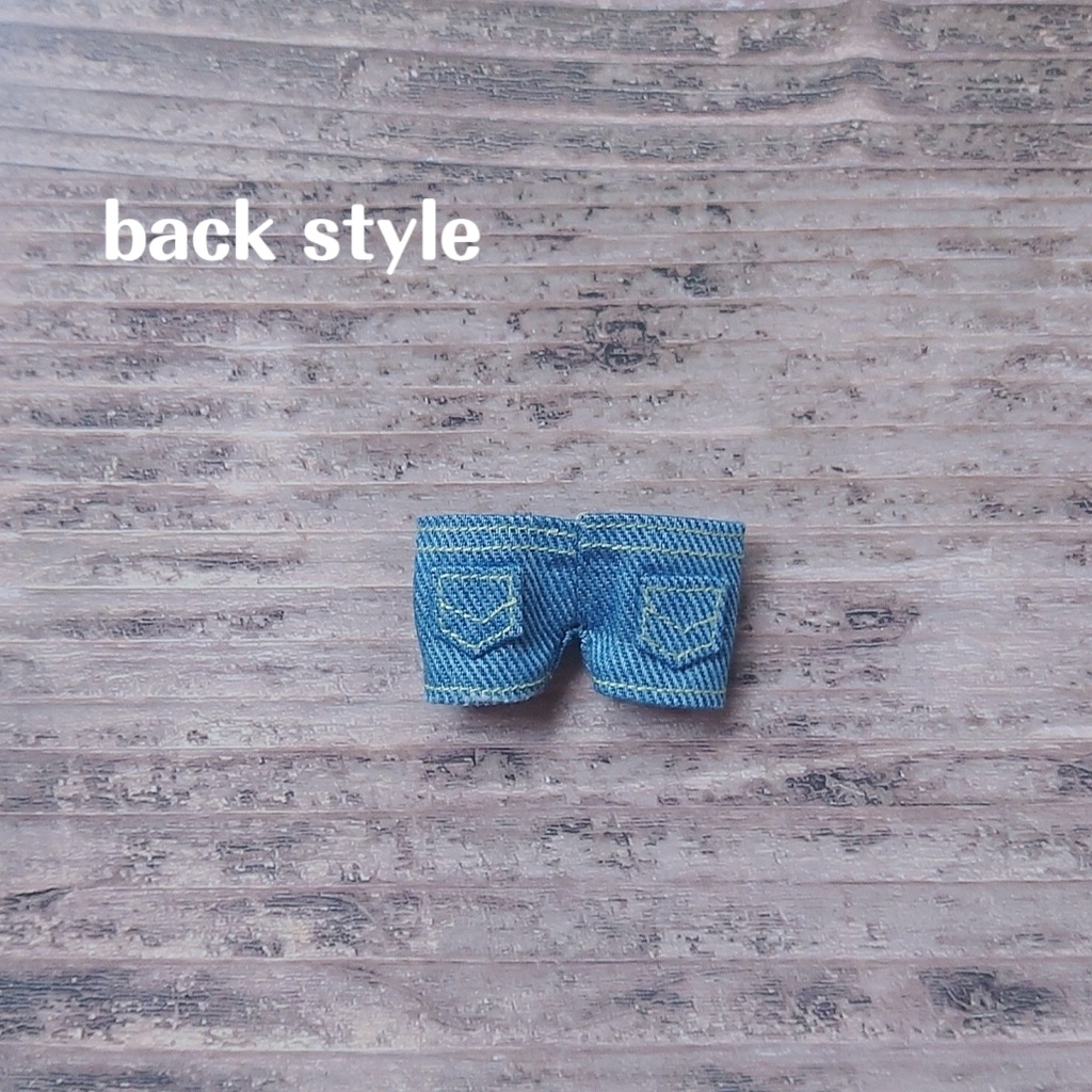 ボア風ジャケット&ダメージデニム