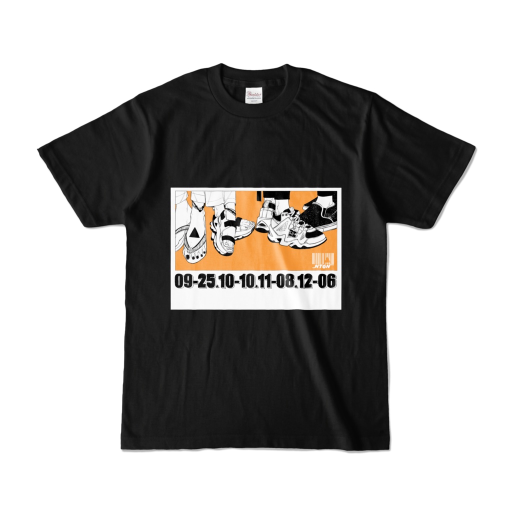 足元Tシャツ黒