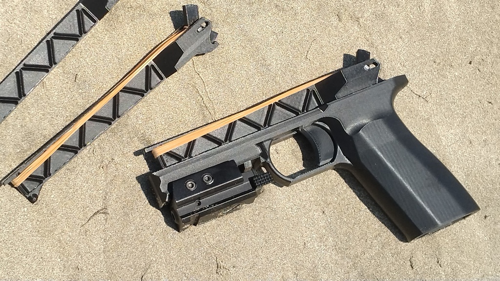マガジン式ゴム銃:STRICTUS Ⅱ Amazon.co.jp: マガジン式ゴム銃 STRICTUS Ⅱ : おもちゃ