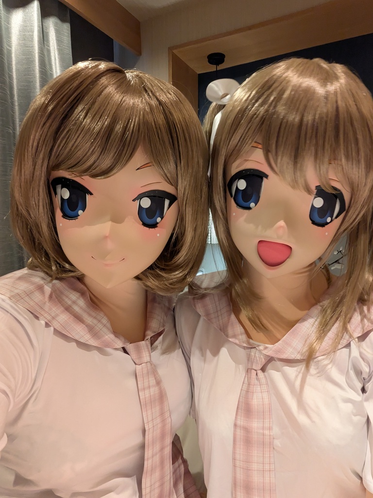 ひかり＆あかり 着ぐるみ姉妹の写真集