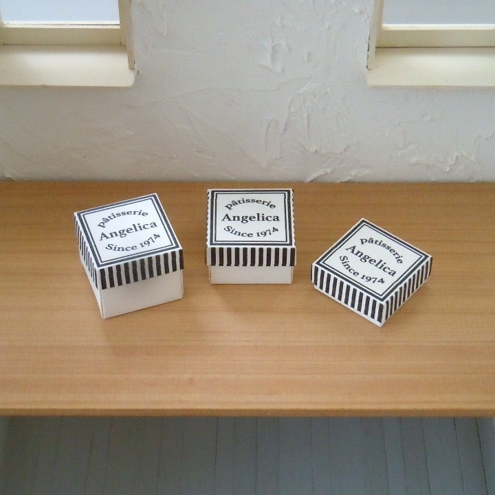 ミニチュアペーパーボックス(フタ付き二重側面箱)デザイン展開図 patisserie Angelicaモノクローム大/小