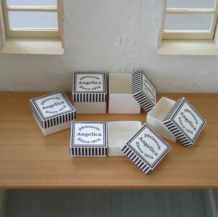 ミニチュアペーパーボックス(フタ付き二重側面箱)デザイン展開図 patisserie Angelicaモノクローム大/小