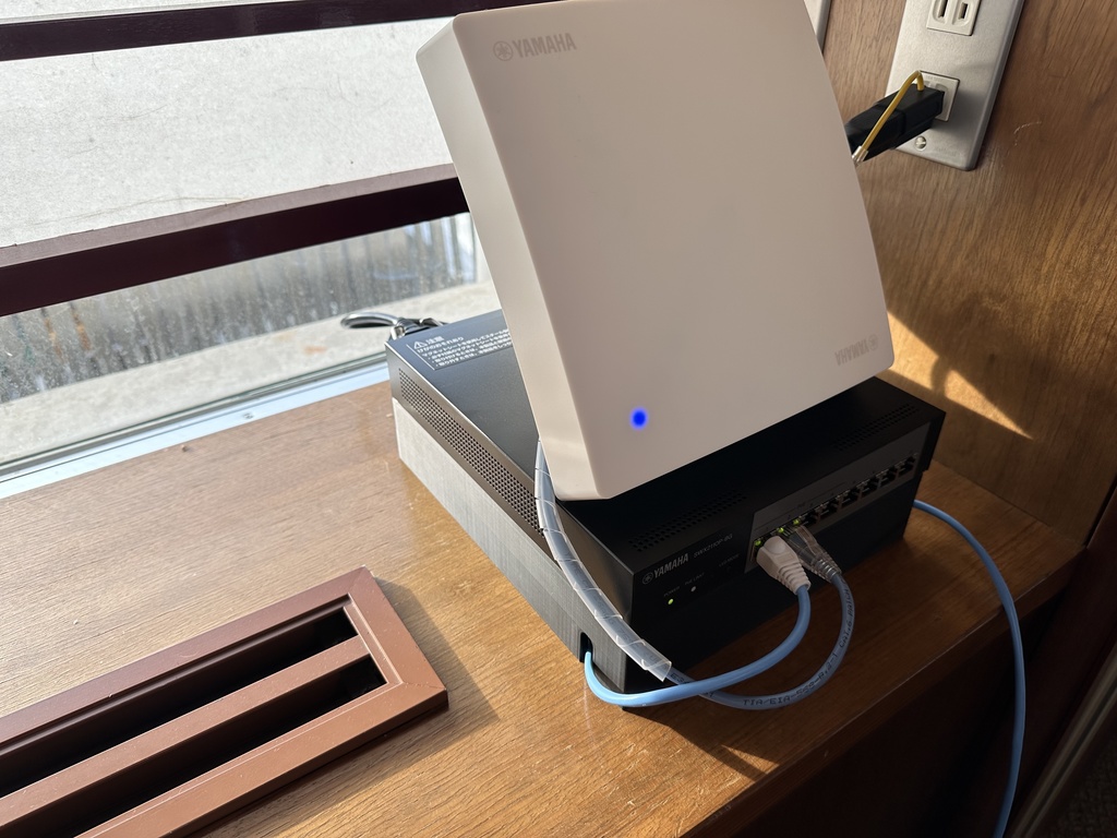 YAMAHA SWX2110P-8G/SWX2310-10G/SWX3100-10G専用 ケーブルカバーボックス