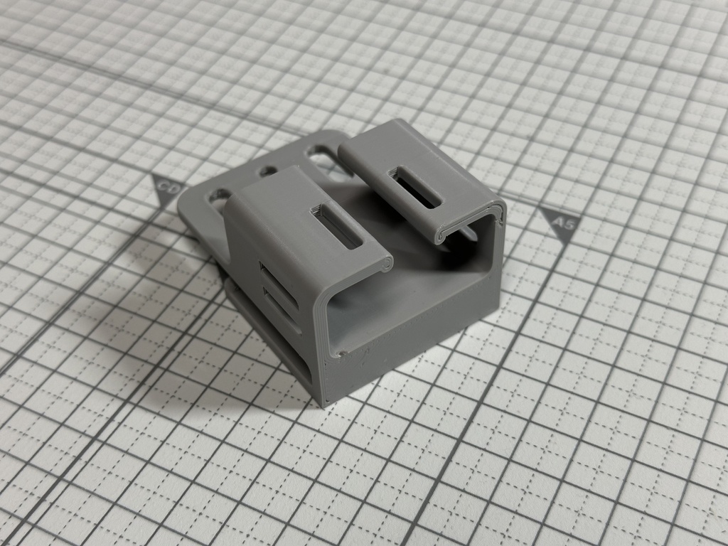 メタルラック用ケーブルオーガナイザー タイプB