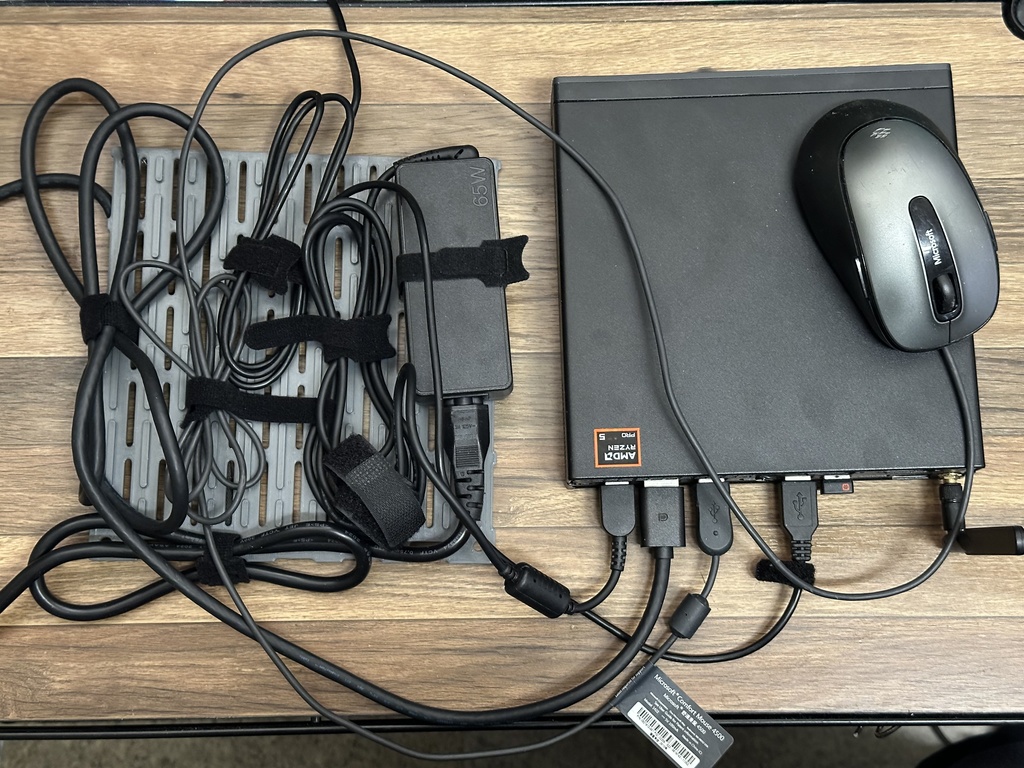 ケーブル整理グリルプレート