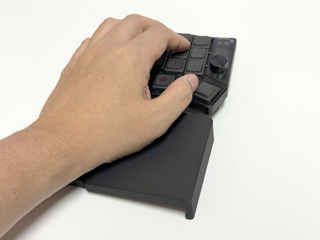 Cornix LP用カバー兼リストレスト