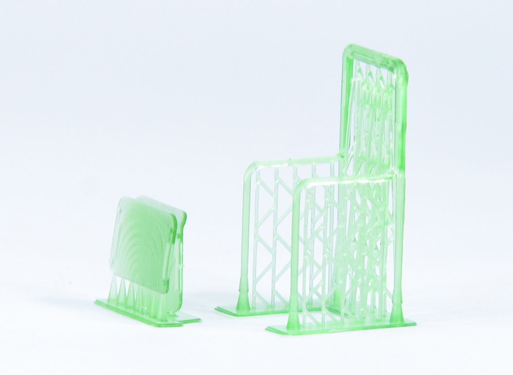 1/24　学校の椅子　ミニチュア　3Dプリンタ出力未塗装レジンキット