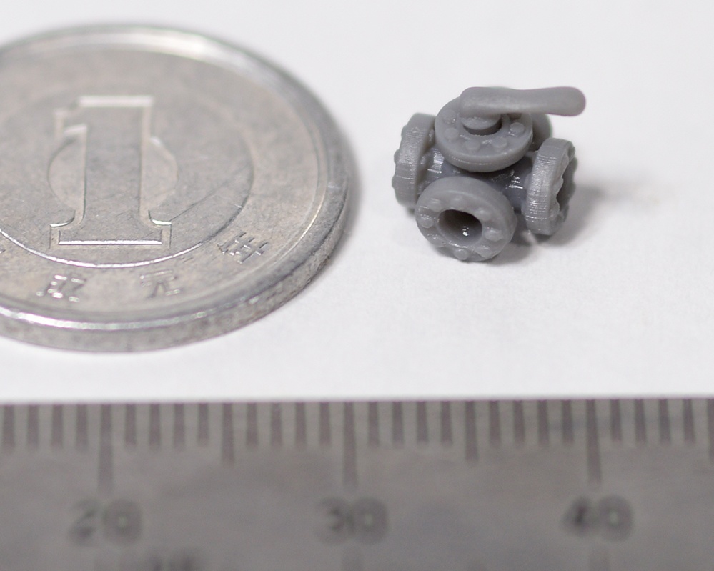 配管継手4方弁(バルブ上向き) 直径2mm用 3Dプリンタ出力パーツ