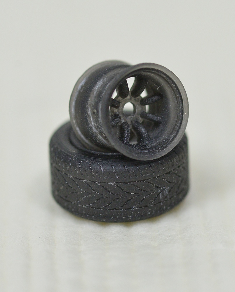 1/43 ワタナベ風8スポークホイール(タイヤセット) 3Dプリンタ出力レジンパーツ 15インチ相当