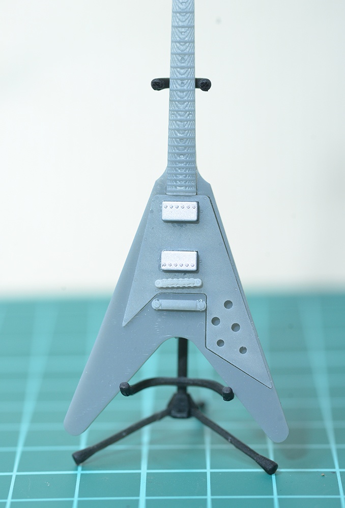 1/12 エレキギター(Vタイプ)3Dプリンタ出力未塗装キット ※トレモロ有無で2種類あり (1/6もあり)