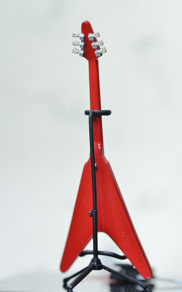 1/12 エレキギター(Vタイプ)3Dプリンタ出力未塗装キット ※トレモロ有無で2種類あり (1/6もあり)