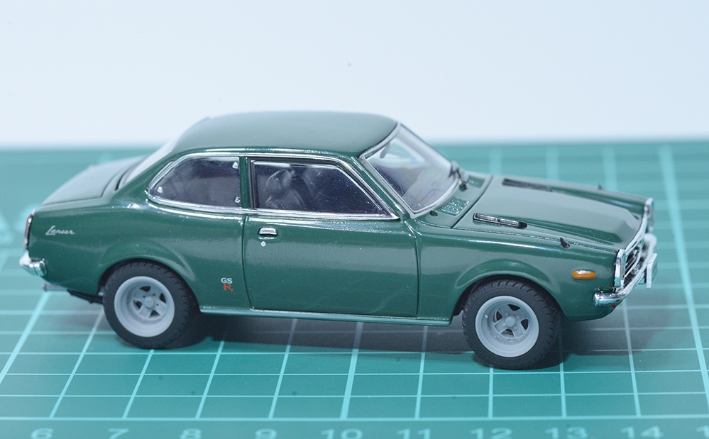 1/24(1/32、1/43も有り) 4スポークホイール、タイヤセット 14インチ リム幅選択式 3Dプリンタ出力未塗装キット