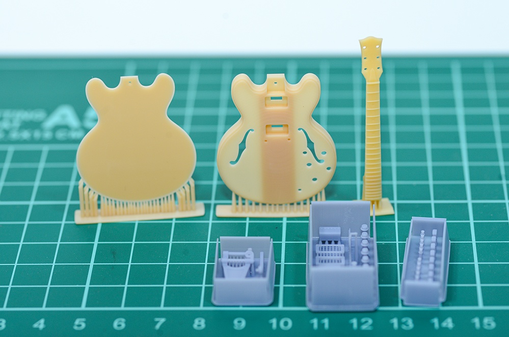 1/12 エレキギター(セミアコタイプ)3Dプリンタ出力未塗装キット(1/6もあり)