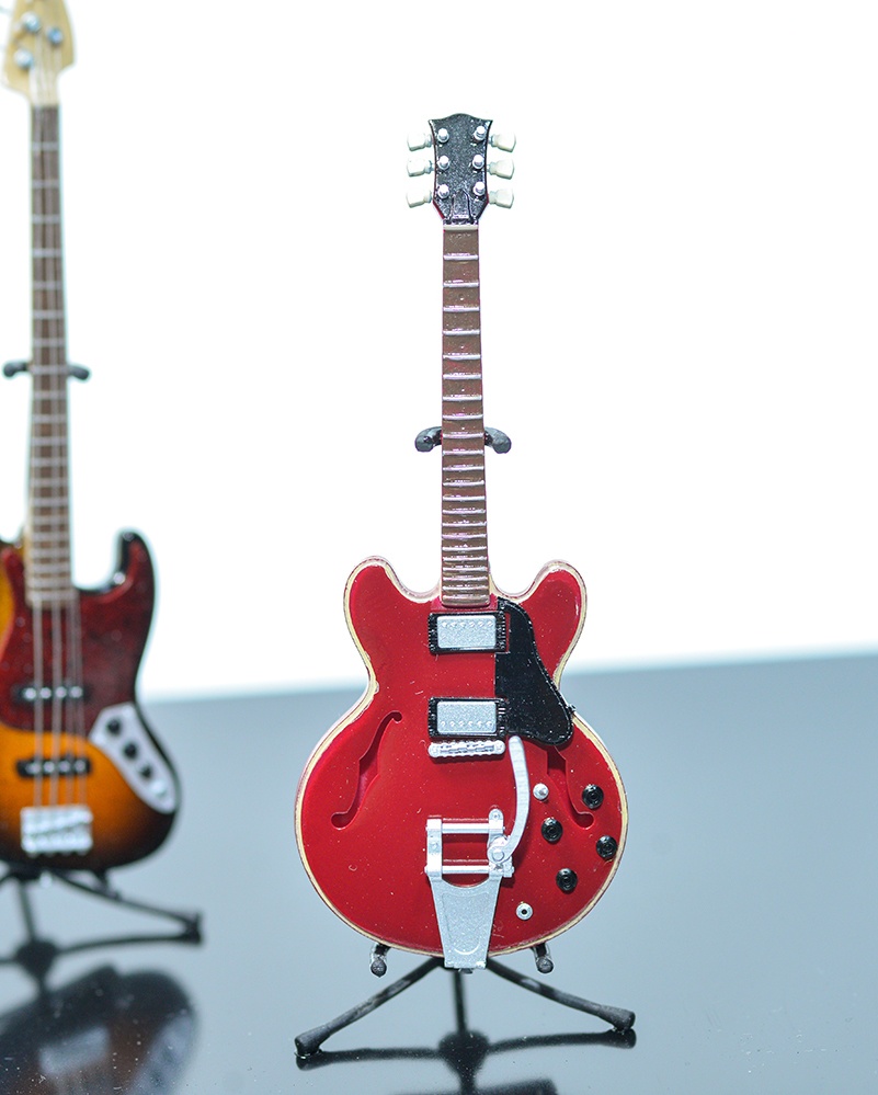 1/12 エレキギター(セミアコタイプ)3Dプリンタ出力未塗装キット(1/6もあり)