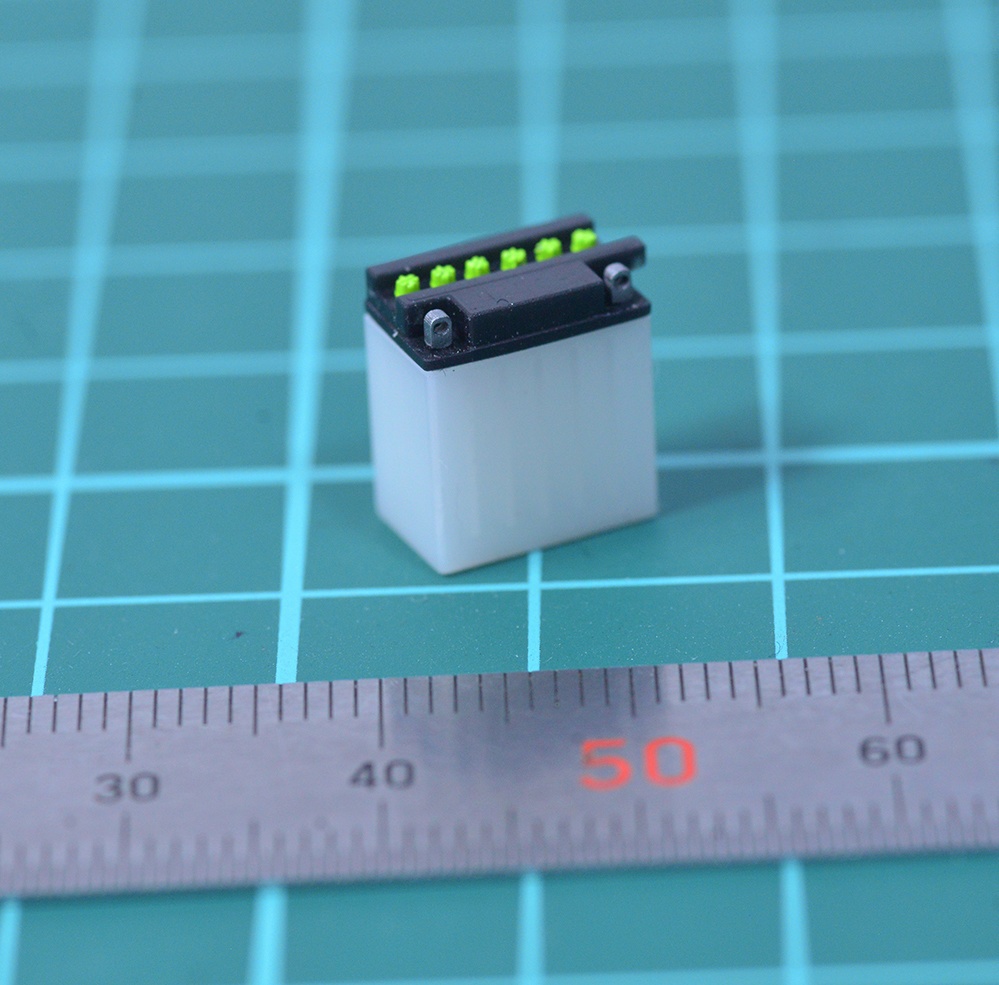 1/12 オートバイ用バッテリー(YB9-Bサイズ) 3Dプリンタ出力未塗装キット (1/24もあり)