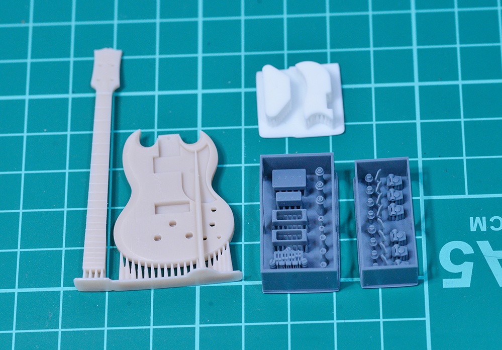 1/12 エレキベース(SGタイプ) 3Dプリンタ出力未塗装キット (1/6もあり)
