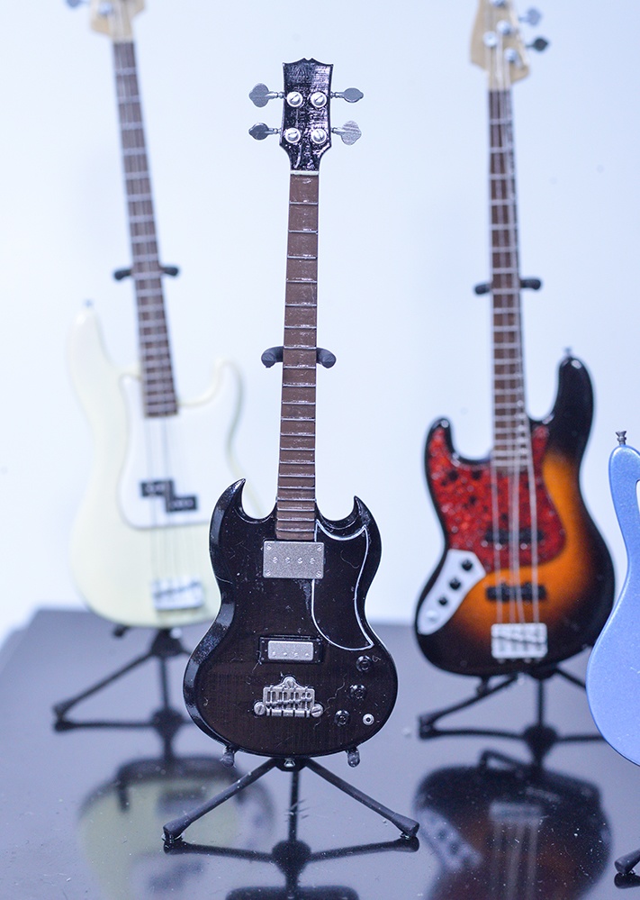 1/12 エレキベース(SGタイプ) 3Dプリンタ出力未塗装キット (1/6もあり)