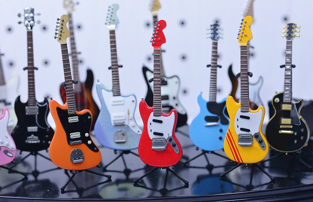 エレキギター(MUタイプ) 3Dプリンタ出力未塗装キット ※レフティもあり (1/12、1/6)