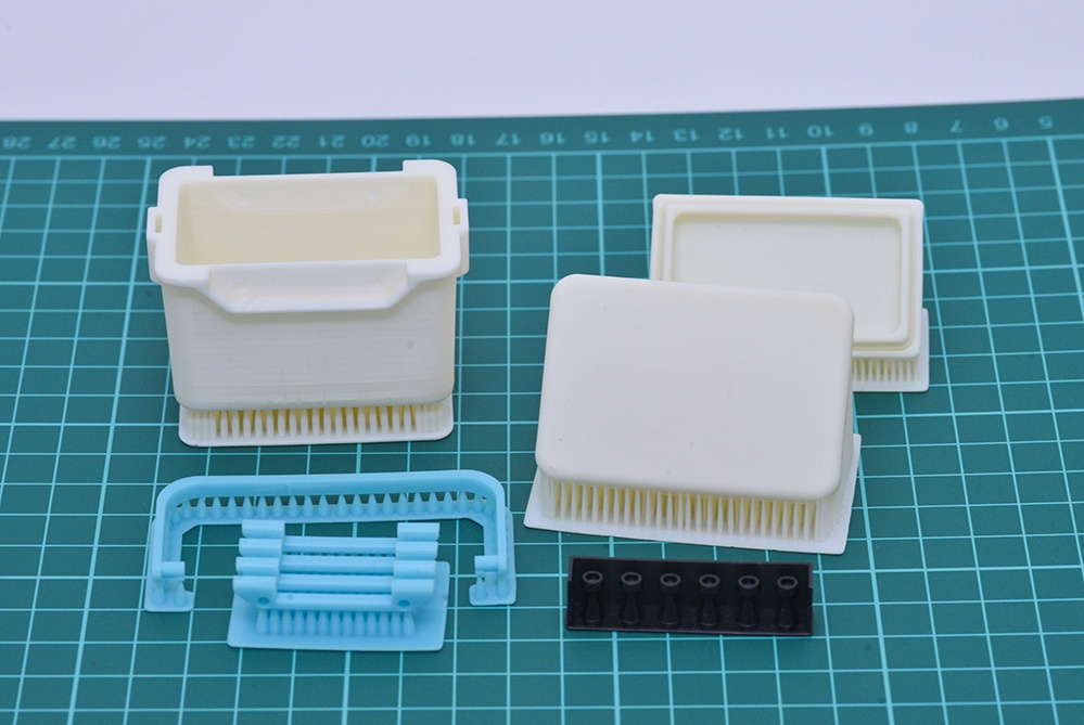 1/8　クーラーボックス（20L相当サイズ）　3Dプリンタ出力未塗装キット