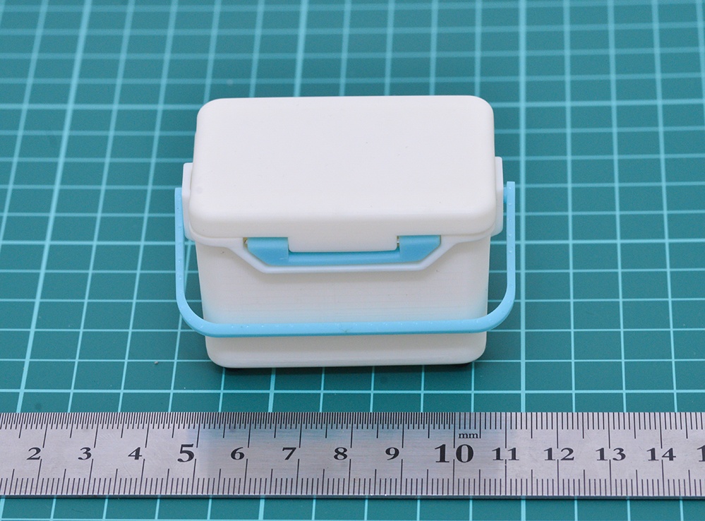 1/8 クーラーボックス(20L相当サイズ) 3Dプリンタ出力未塗装キット
