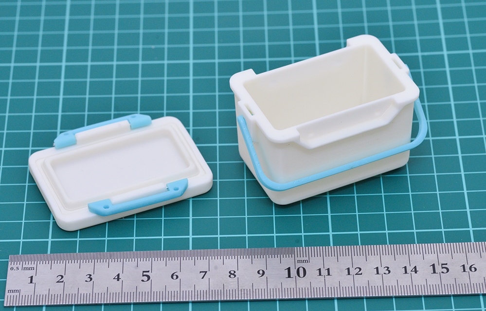 1/8 クーラーボックス(20L相当サイズ) 3Dプリンタ出力未塗装キット