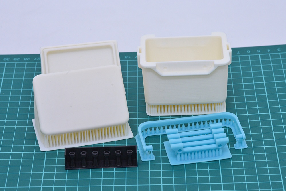 1/6　クーラーボックス（20L相当サイズ）　3Dプリンタ出力未塗装キット