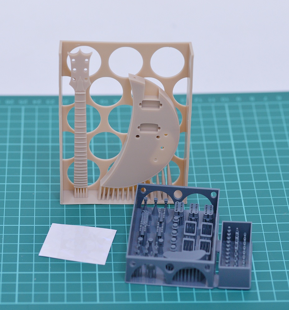1/6 エレキギター(三日月型) 3Dプリンタ出力未塗装キット